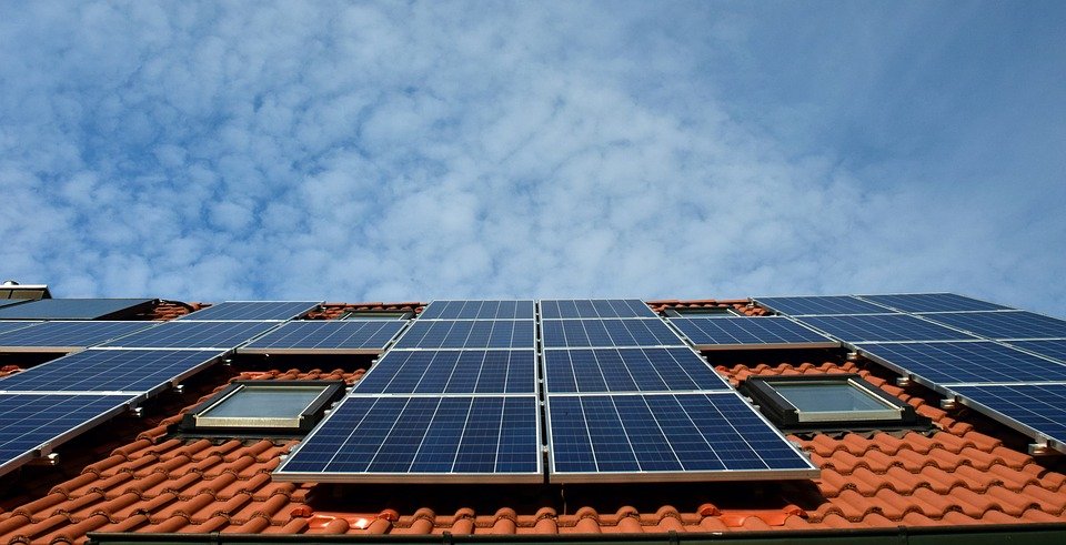 Niedrogie panele słoneczne hurt – rozwiązanie energetyczne